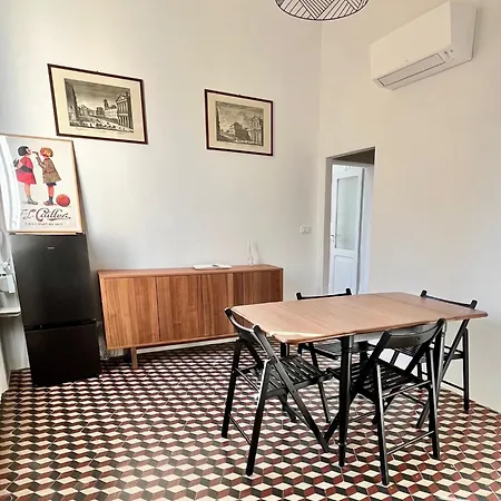 Mascarella 19 * بولونيا